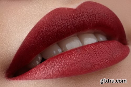 Collection of make-up set for make-up lips lipstick mascara powder brush 25 HQ Jpeg